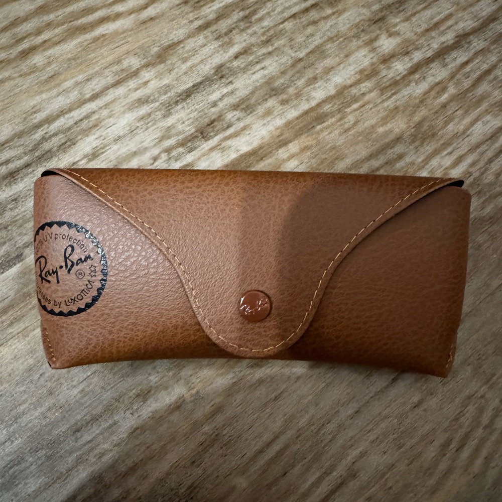 Ray-Ban New Wayfarer Classic Tortoise Sunglasses - Picture 6 of 7